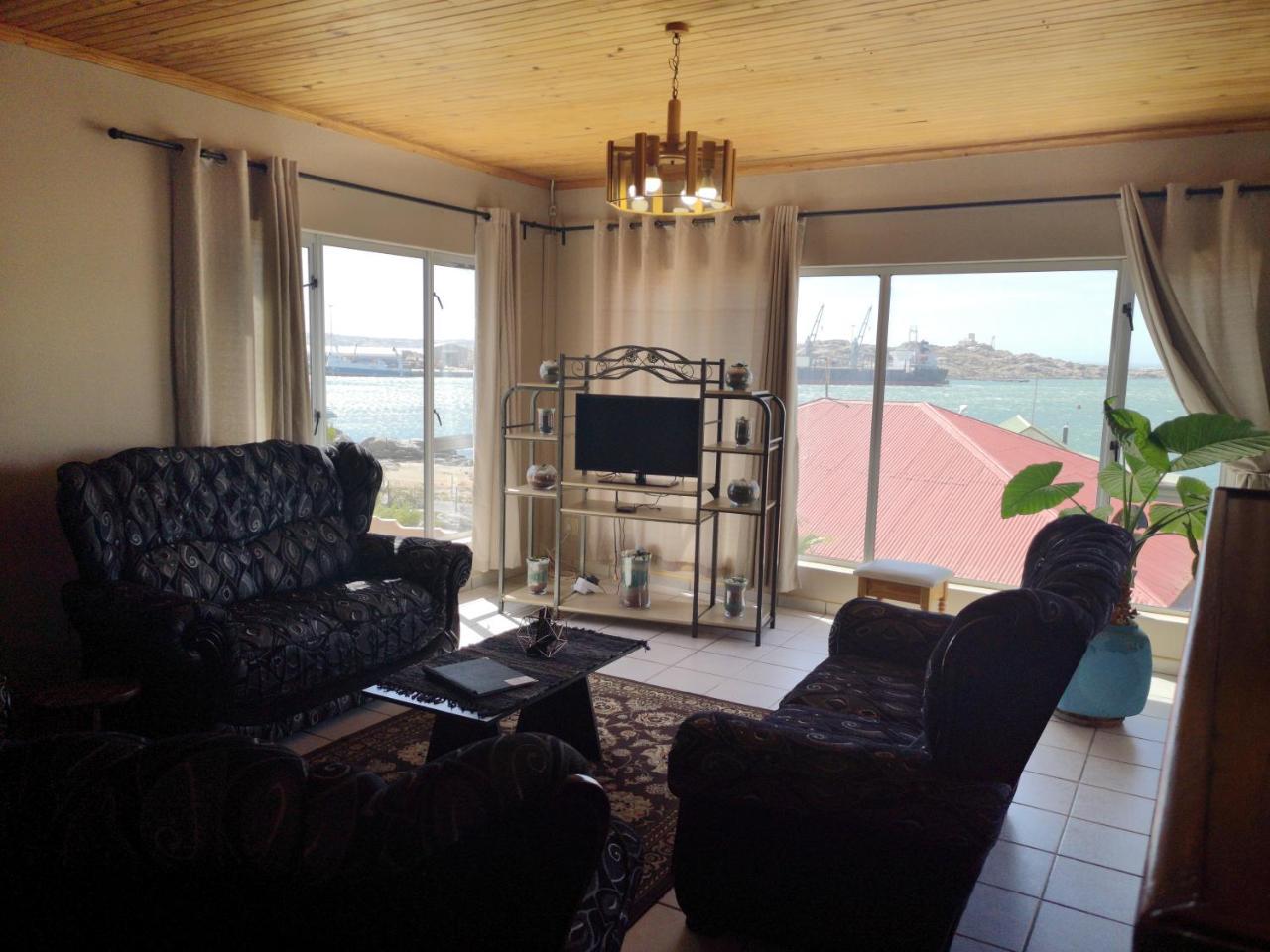 Starfish Guesthouse Lüderitz Екстериор снимка