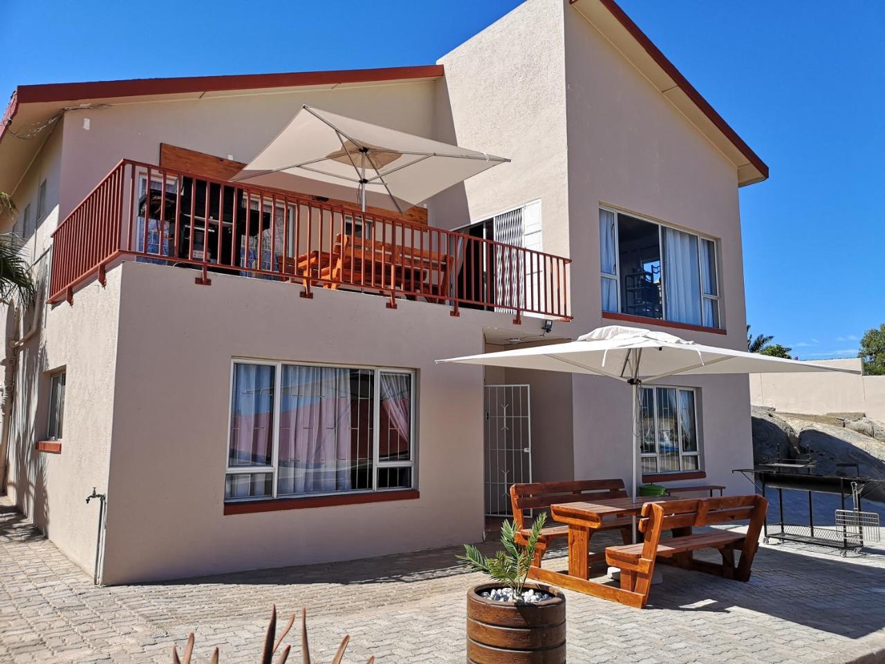Starfish Guesthouse Lüderitz Екстериор снимка